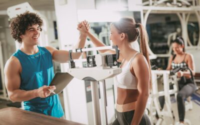 Wie man ein unwiderstehliches Erlebnis gestaltet, das Mitglieder in dein Fitnessstudio zieht und sie dort hält